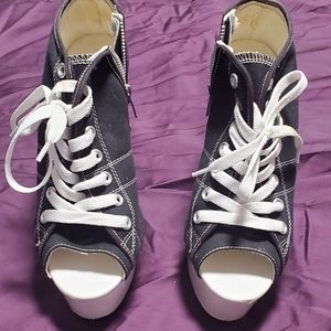 6 in pleaser converse style black and white heels size 9